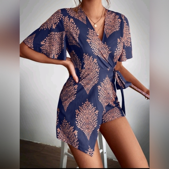 Boho Tropical Leaf Print Wrap Romper S, M, L, XL NWOT - Picture 5 of 8